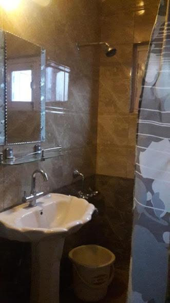 Blooming Dale Hotel Srīnagar Kültér fotó