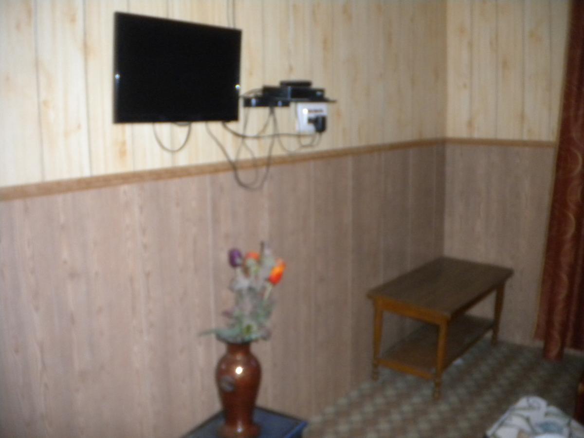 Blooming Dale Hotel Srīnagar Kültér fotó