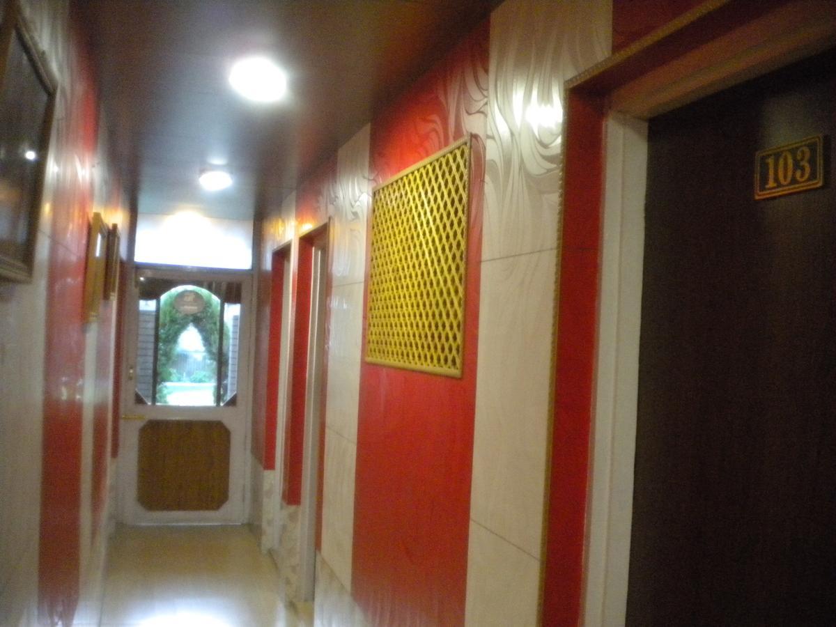 Blooming Dale Hotel Srīnagar Kültér fotó