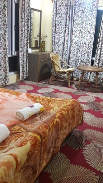 Blooming Dale Hotel Srīnagar Kültér fotó